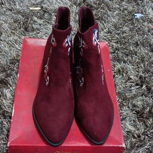 Carlos Santa Booties